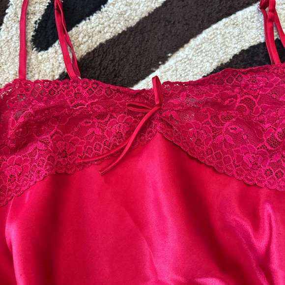 Morgan Taylor Red Intimates - Picture 2 of 3